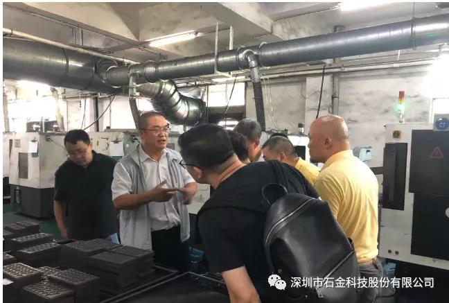 石墨制品加工现场